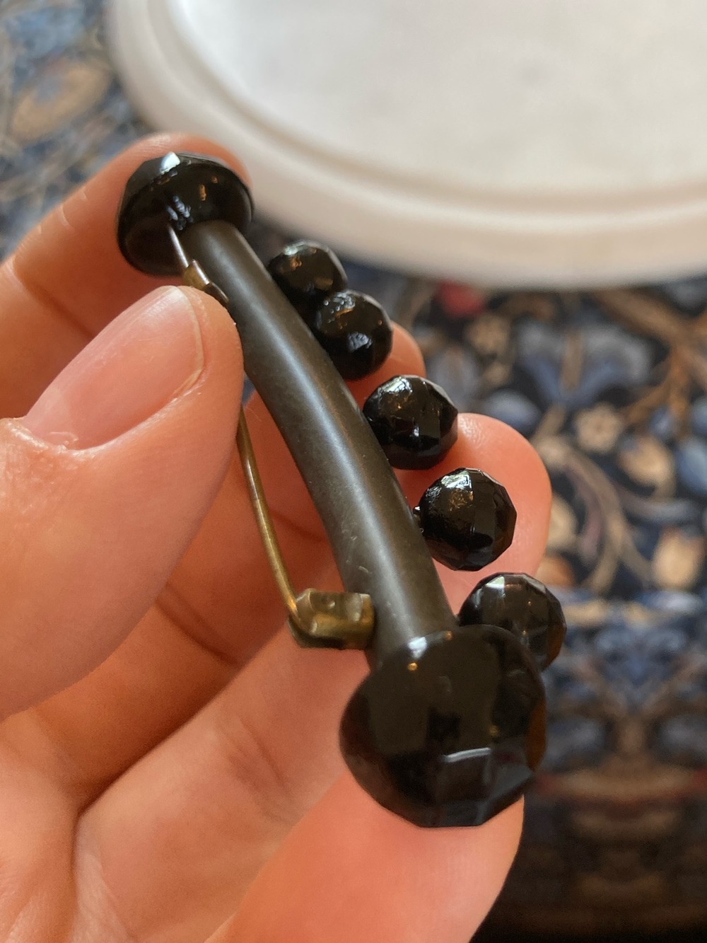 Antique Victorian Gutta Percha/Vulcanite Mourning Brooch - Picture 9 of 13